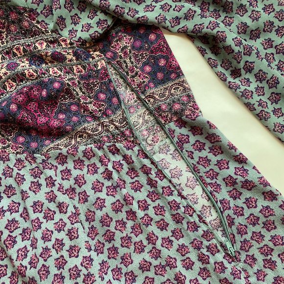 Long Sleeved Multi-coloured Mid-length Patterned Dress - Picture 7 of 10